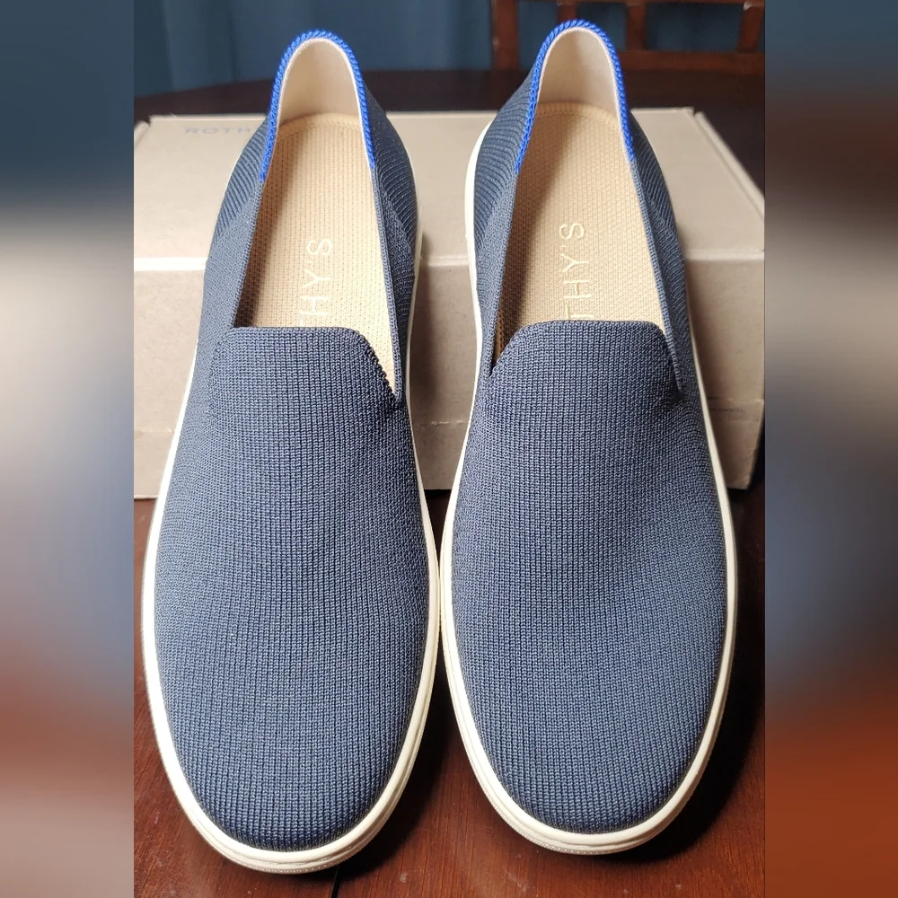 ROTHY'S THE ORIGINAL SLIP ON SNEAKER IN NAVY - Picture 3 of 8